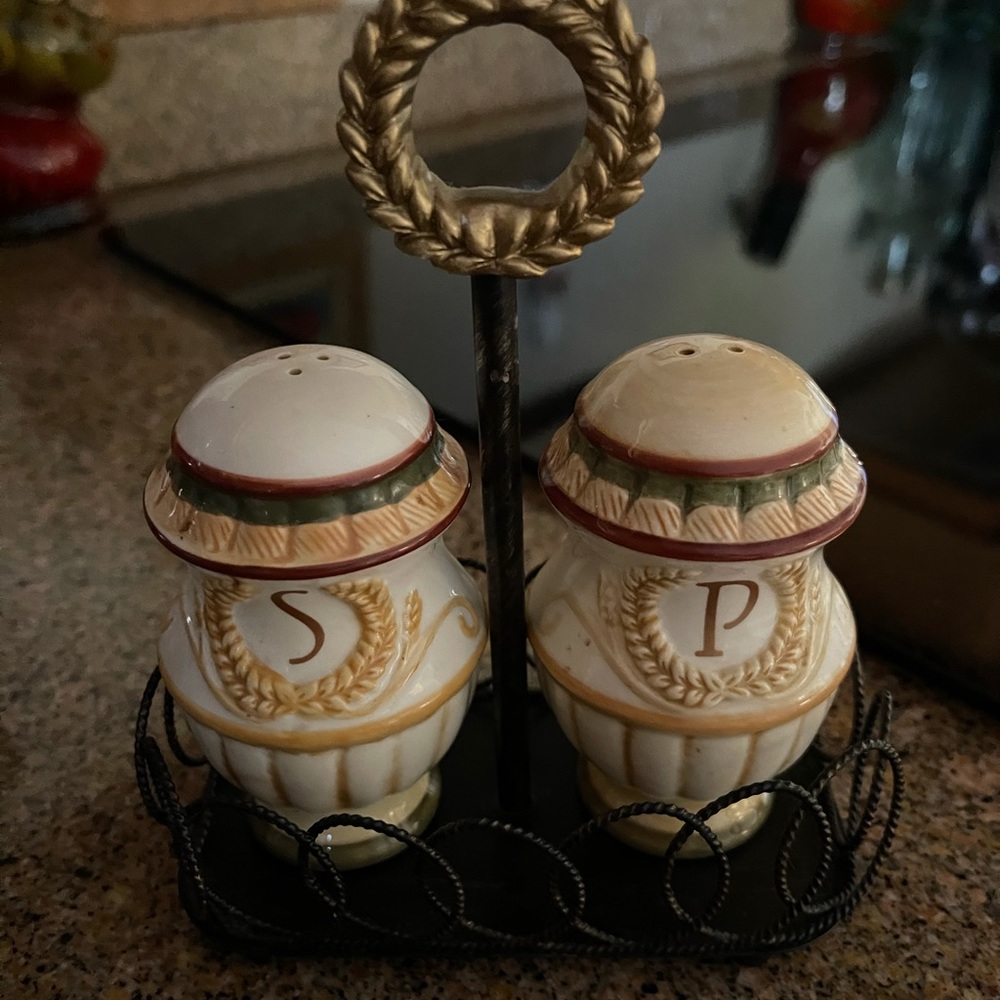 Salt & Pepper Caddy